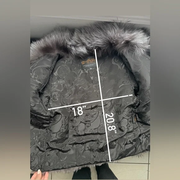 Luxurious Silver Fox real fur coat (size S) and Hat